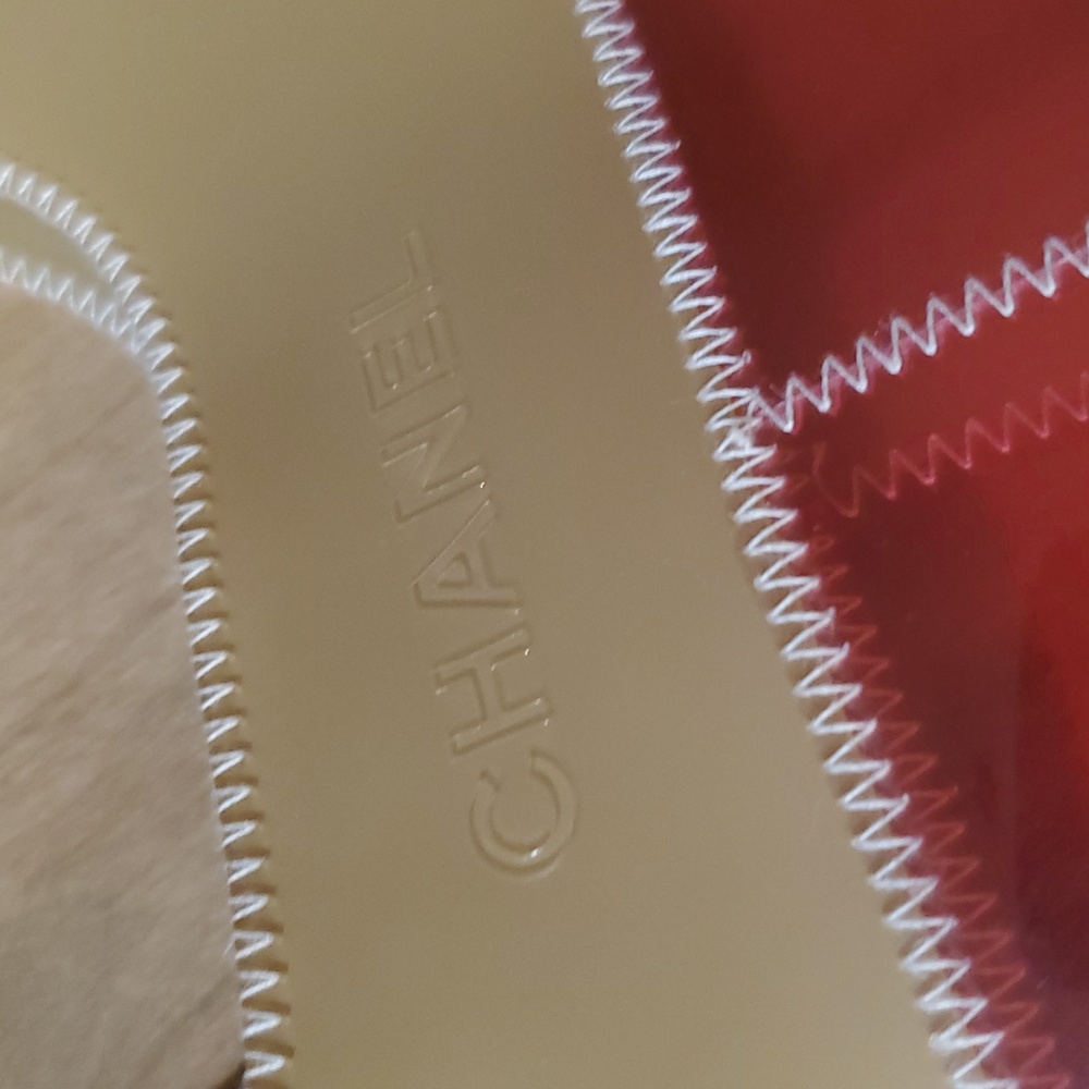 EUC Chanel Patchwork/Windowpane Tan & Raspberry Naked Bag